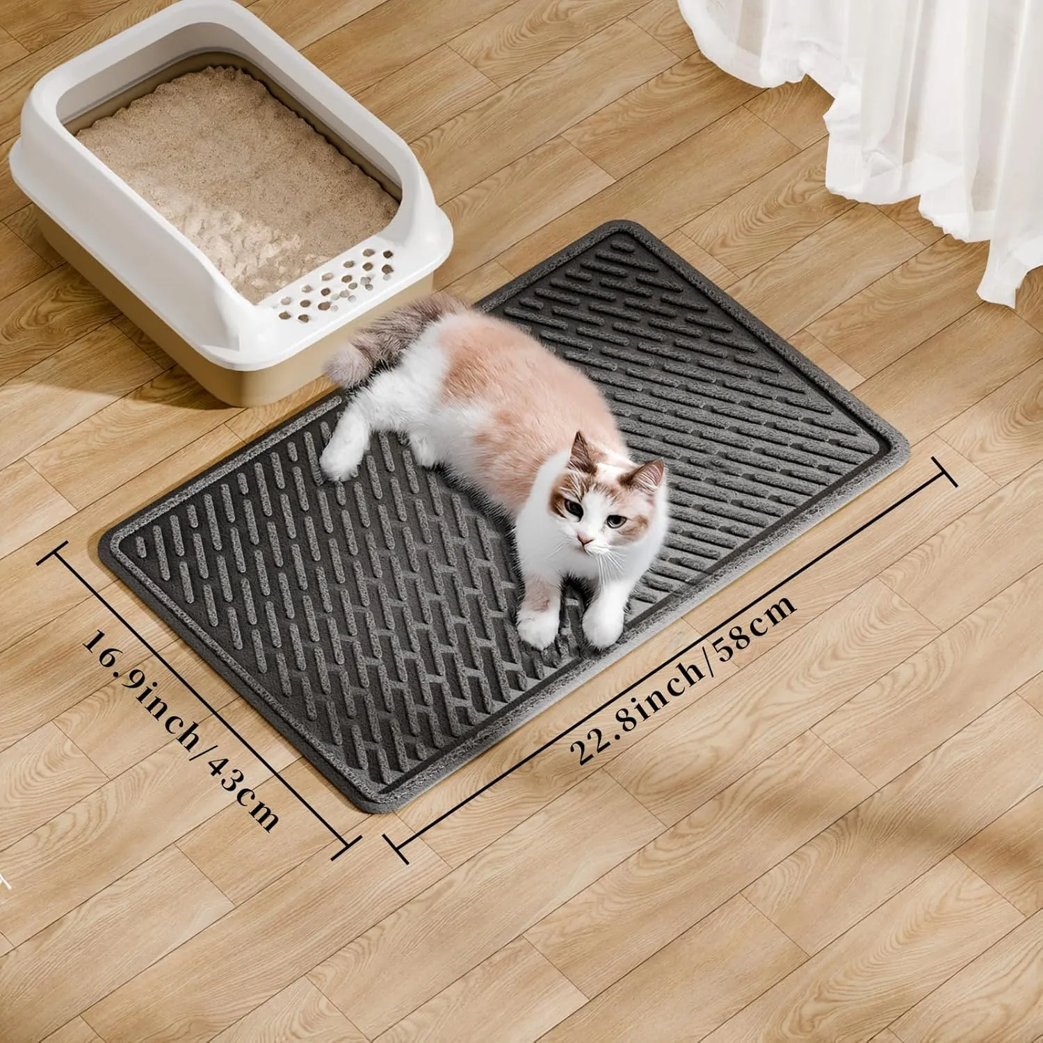 Pieviev Cat Litter Trappping Mat, 2317 V-Shaped Channel & Mesh Litter Capturing Design, Waterproof & Easy to Clean Cat Litter Box Mat, Scatter Control for Indoor Cats, Black