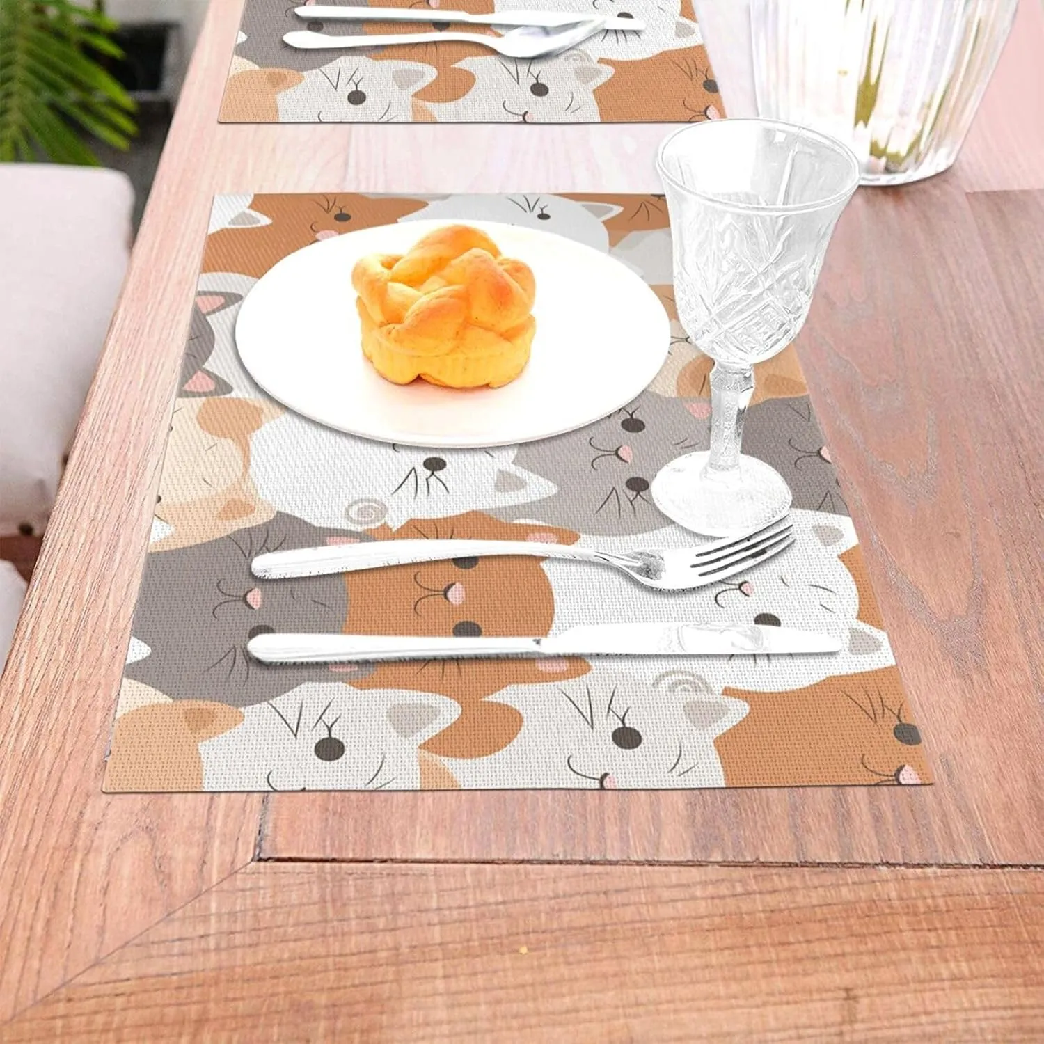 PVC Woven Placemats Set of 4 PCS, Orange Cats Placemat for Dining Table, Heat Resistant Non-Slip Kitchen Place Mats Washable Indoor Outdoor Table Mats 12x18 Inch